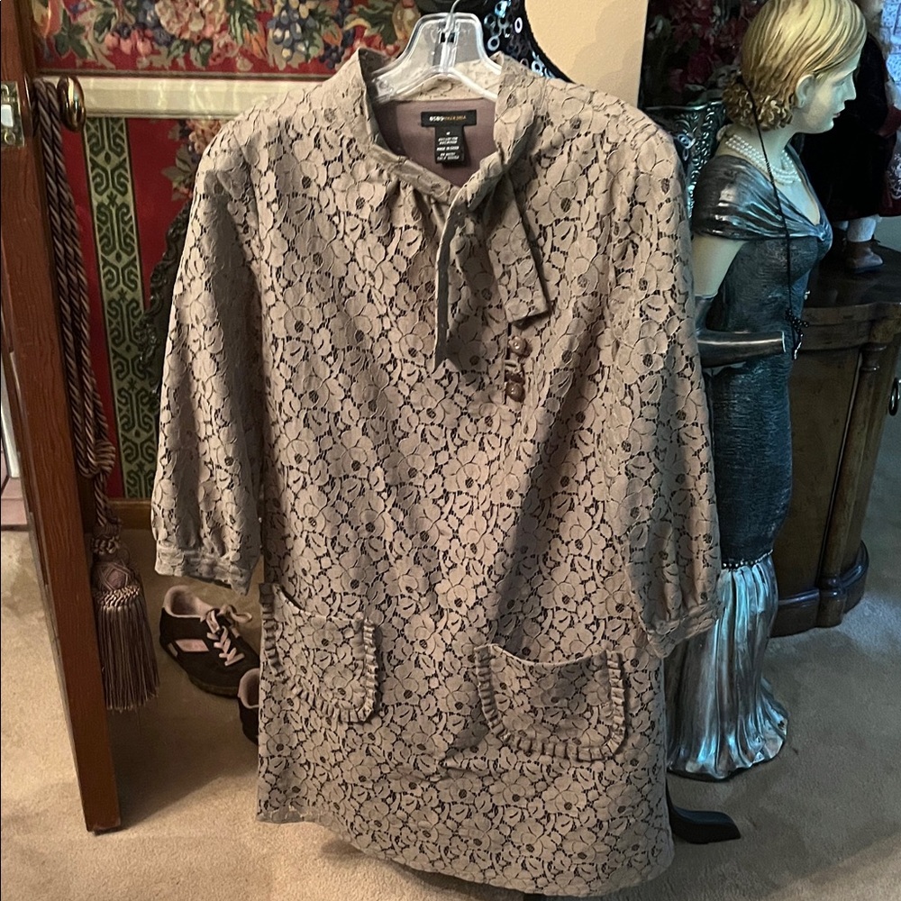 BCBGMaxAzria Taupe Lace Floral Dress